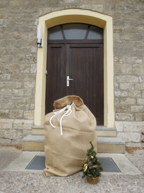 EBuyGB Sacchi E Calze Natalizi Giganti – Confezione Da 4 Sacchi Babbo Natale Bianchi 60x100 Cm – Regali Morbidi