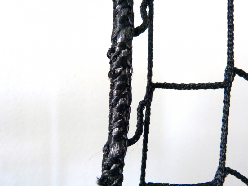 Synthetic fibre net 45/2.3 with surrounding cord