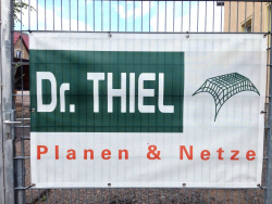 Bedruckte Plane Banner Mesh Werbeplane Bannerdruck Planendruck 300 g/m²